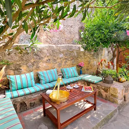 Aria Di Rodi Apartment *