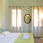 Aria Di Rodi アパート